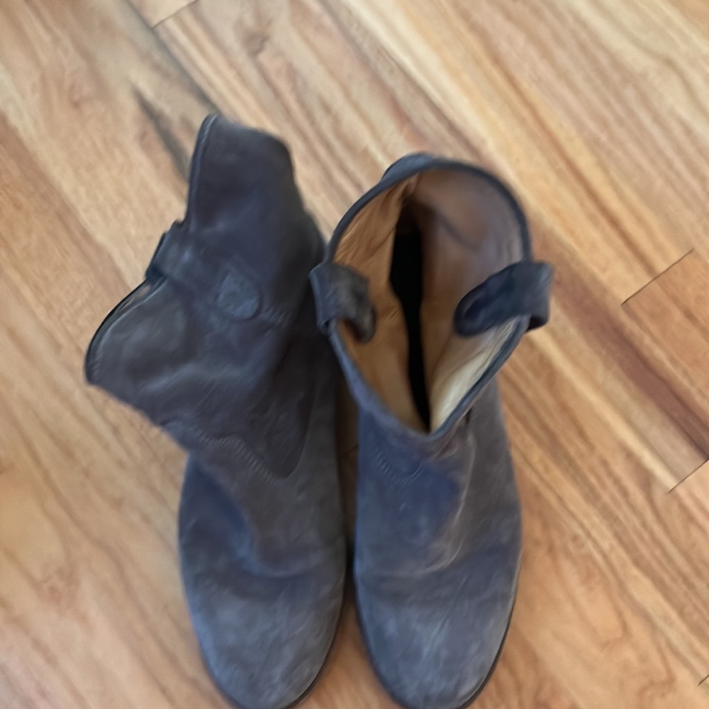 The bottoms have been resoled - Picture 6 of 6